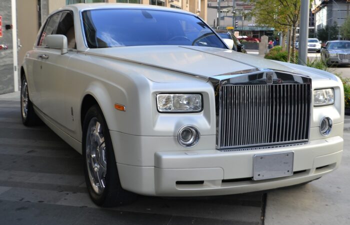 Le_fascinant_monde_des_voitures_de_luxe:_La_voiture_la_plus_chère_du_monde